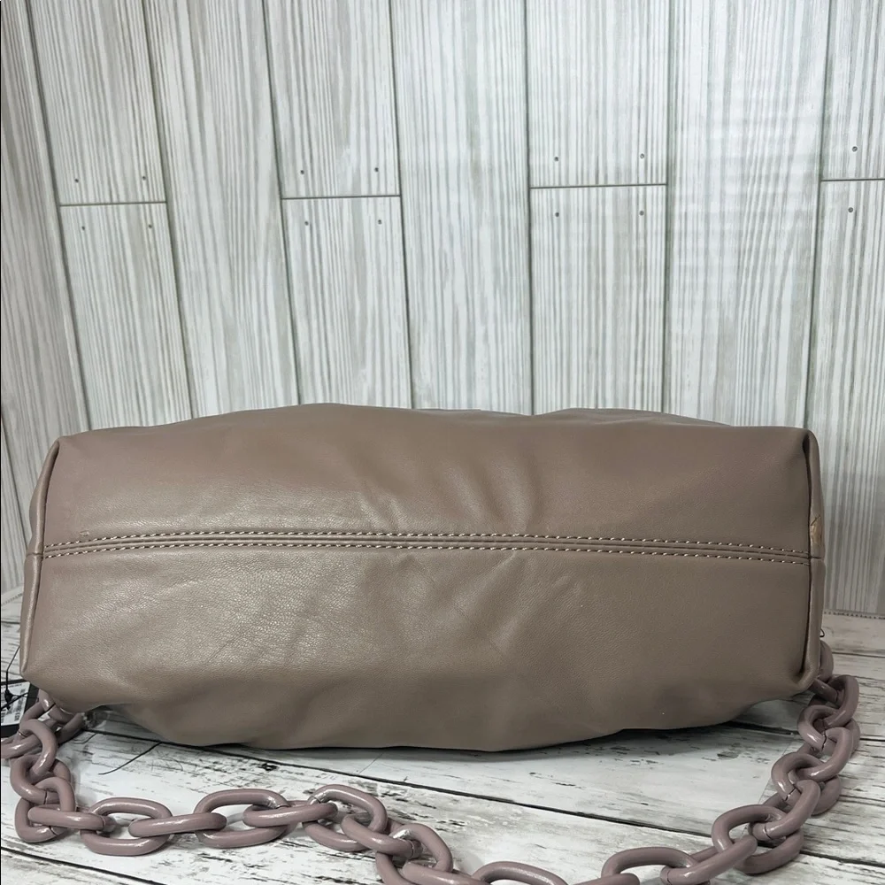 Badgley Mischka Taupe Wrapped Frame Clutch Shoulder Bag with Chunky Mauve Chain - Picture 2 of 10